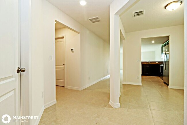Building Photo - 2211 Caspian Dr, Lakeland, FL 33805