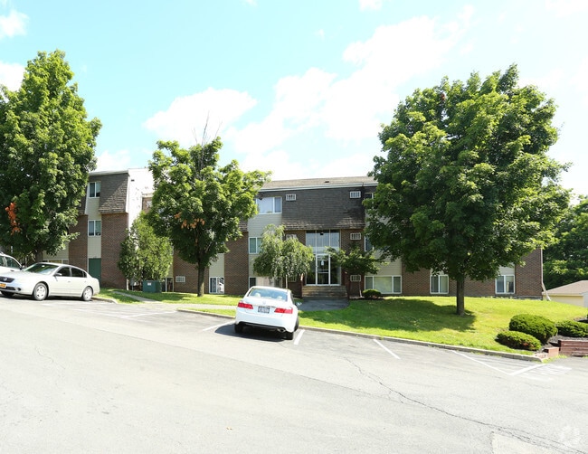 Parking Area - Highland Club Apartments