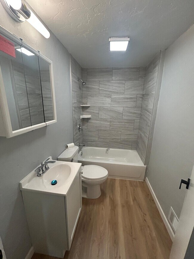 Foto del edificio - 1545 7th St