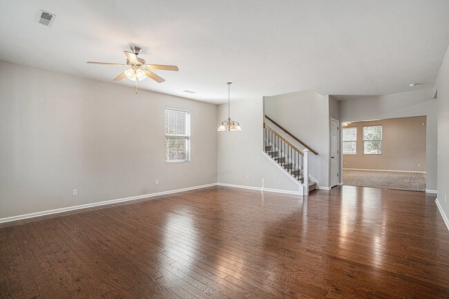 Building Photo - 239 Clayburne Dr