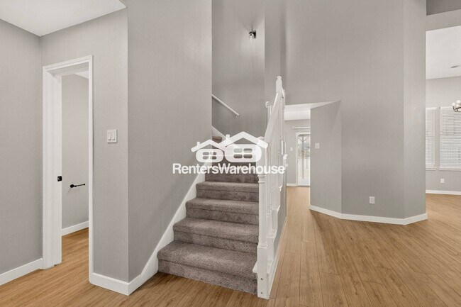 Foto del edificio - 8008 Cornell Dr
