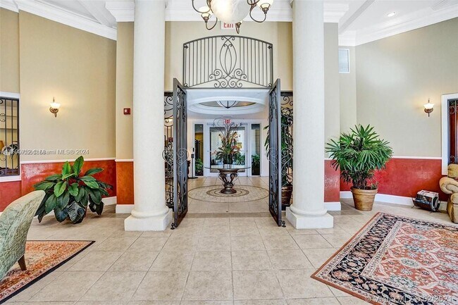 Foto del edificio - 17150 N Bay Rd