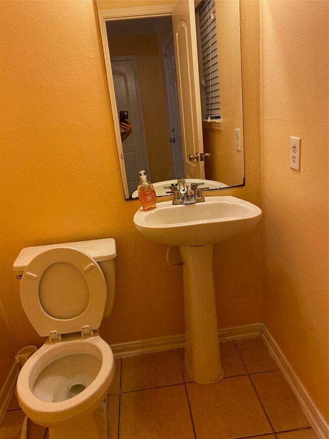 Foto del edificio - 9311 Eaglewood Spring Dr