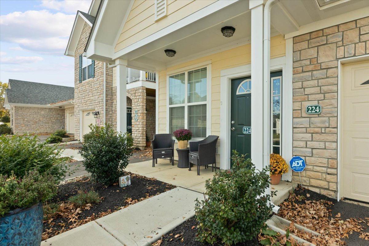 Foto principal - 224 Lake Cove Dr