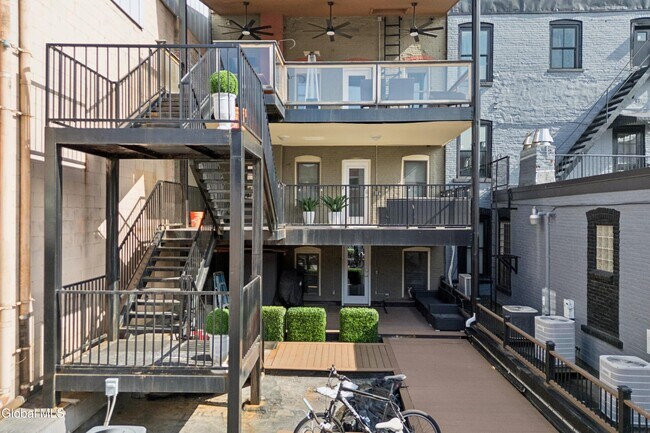 Foto del edificio - 425 Broadway