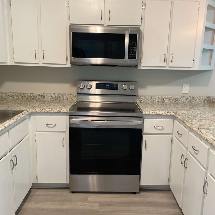 Foto del edificio - 4904 E 11th St