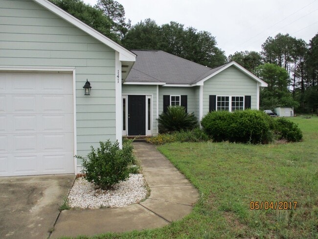 Building Photo - 141 Pine Arbor Dr