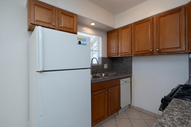 Foto del edificio - 1Br in Carlsbad with Parking ~ Less than a Mile from the Beach!