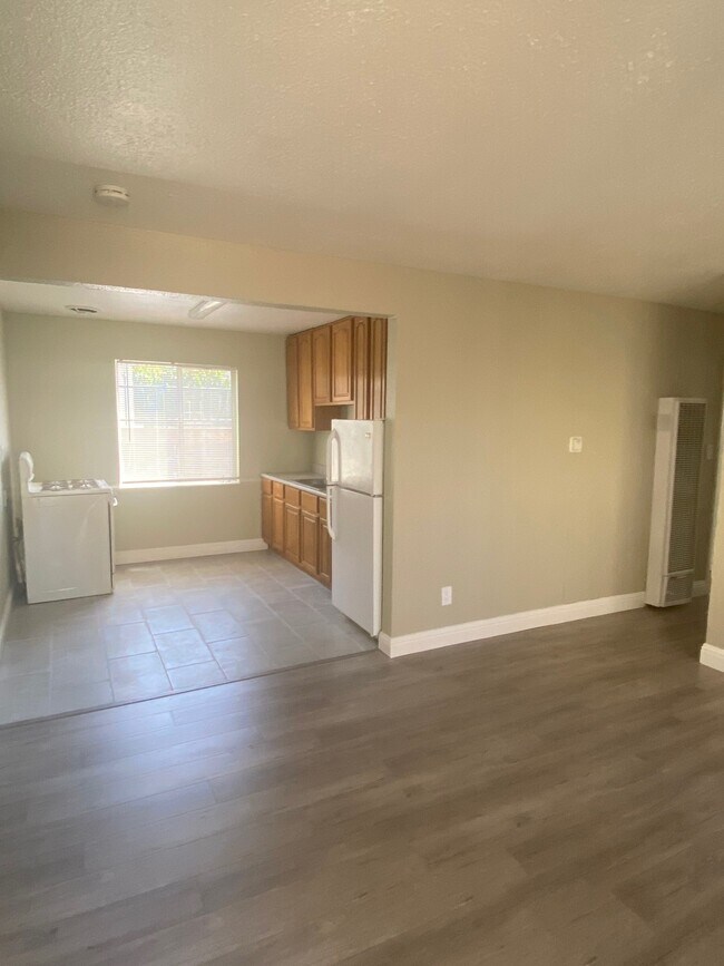 Building Photo - 1235 30th St