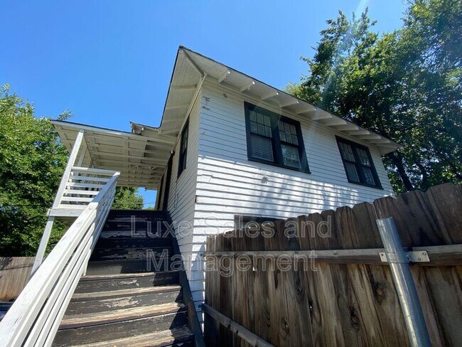 Foto del edificio - 119 NW 27th St