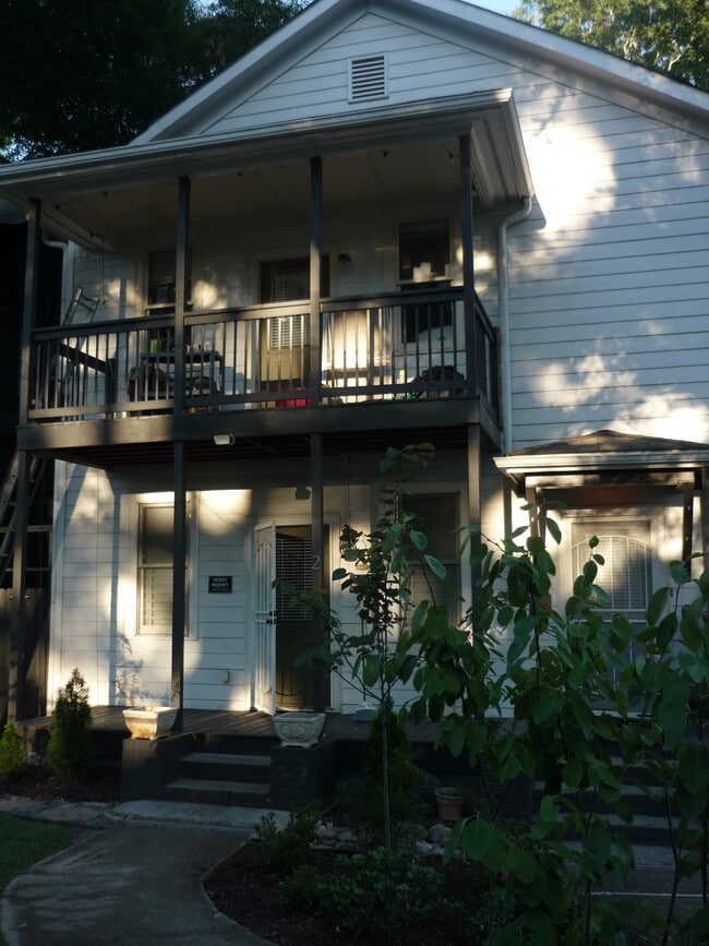 Building Photo - 238 Wilbur Ave SE
