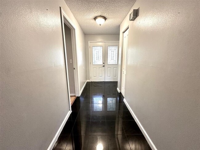 Foto del edificio - 1119 Breeze Dr