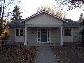 Building Photo - 508 E 19th Ave