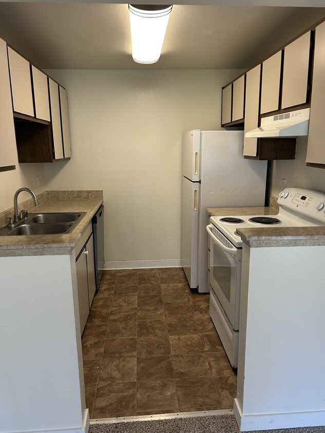 Building Photo - Panther Lake Apartments
