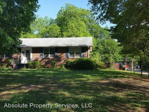 Building Photo - 1740 E North St