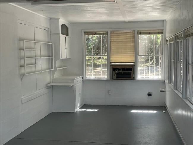 Building Photo - 1607 Rosedale Rd