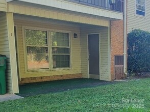 Building Photo - 4604 Coronado Dr