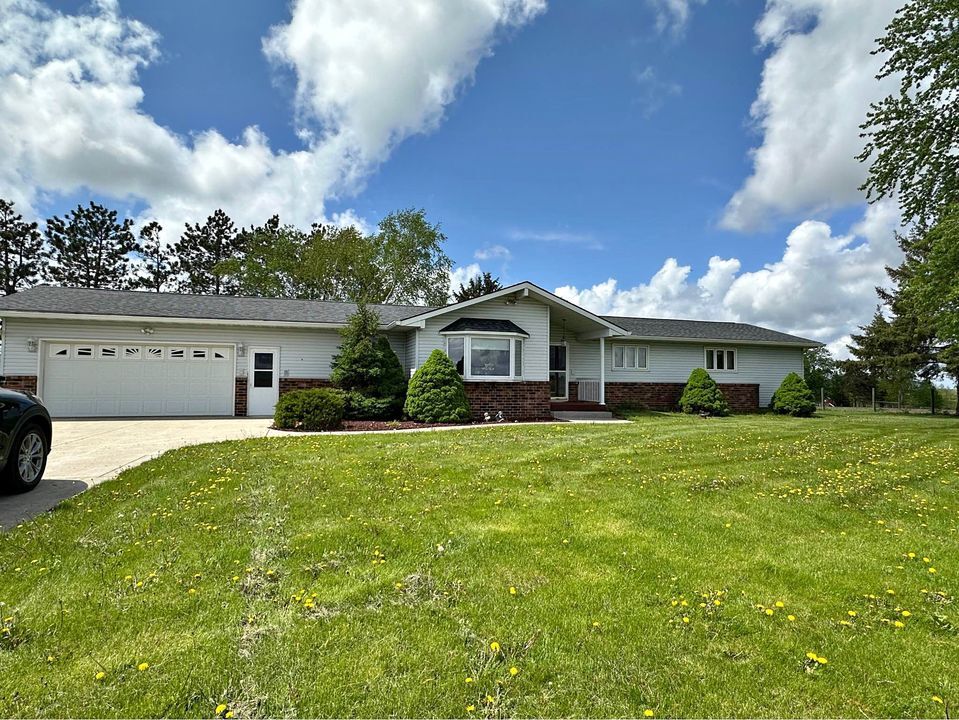 Primary Photo - 3386 Berg Rd