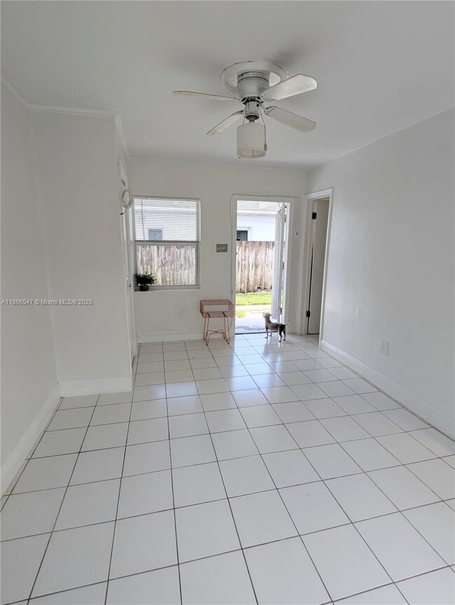 Foto del edificio - 1004 N 16th Ave