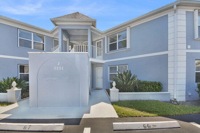 Foto del edificio - 3254 SE Aster Ln