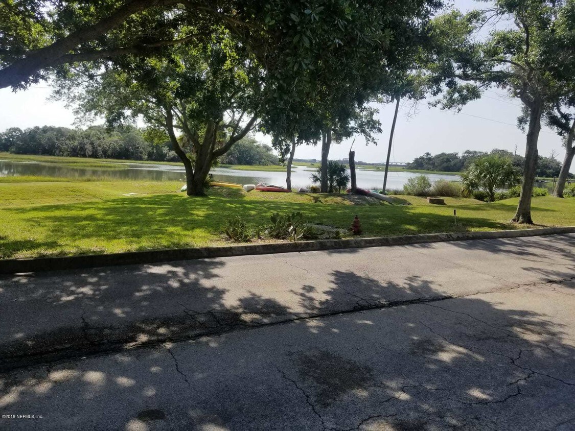 Primary Photo - 1255 Ponce Island Dr