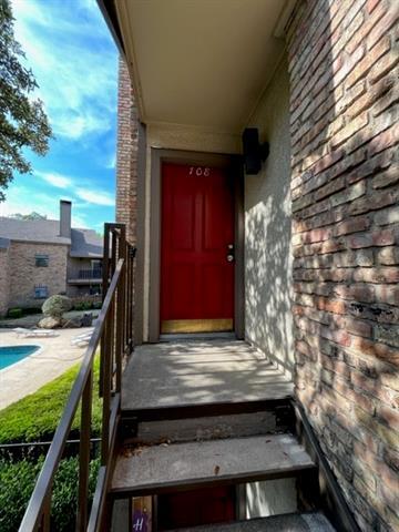 Foto del edificio - 15221 Berry Trail