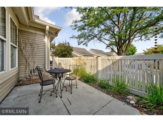 Building Photo - 1614 Rivers Pointe Ct