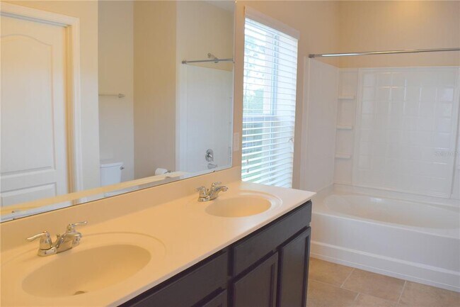 Foto del edificio - 2116 Betsy Ross Ln