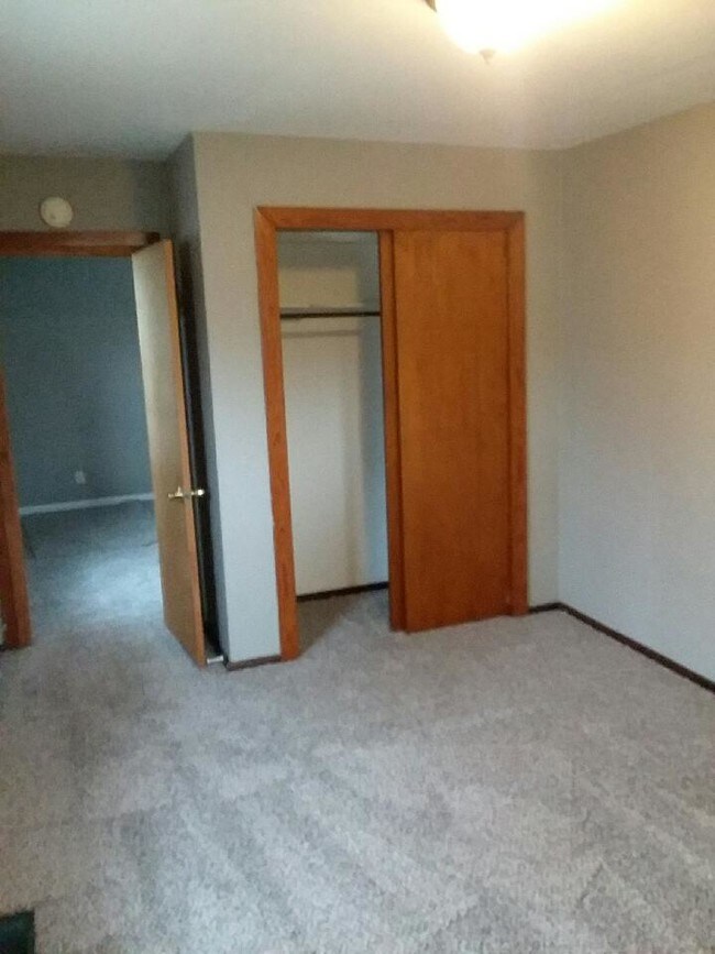 105 N Vine St, Freeburg, IL 62243