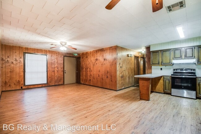 Building Photo - 3 br, 1 bath House - 732 Maude Street