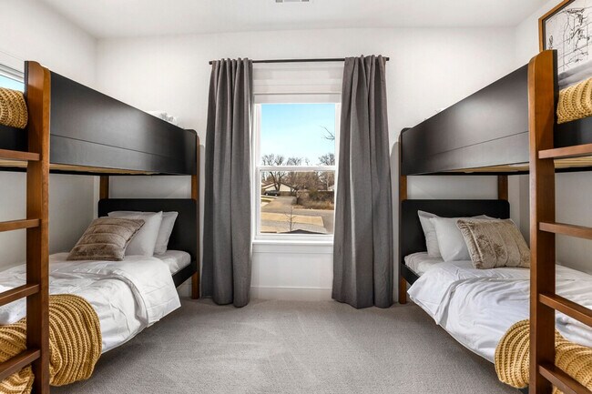 Foto del edificio - 109 NW Ozark Wy