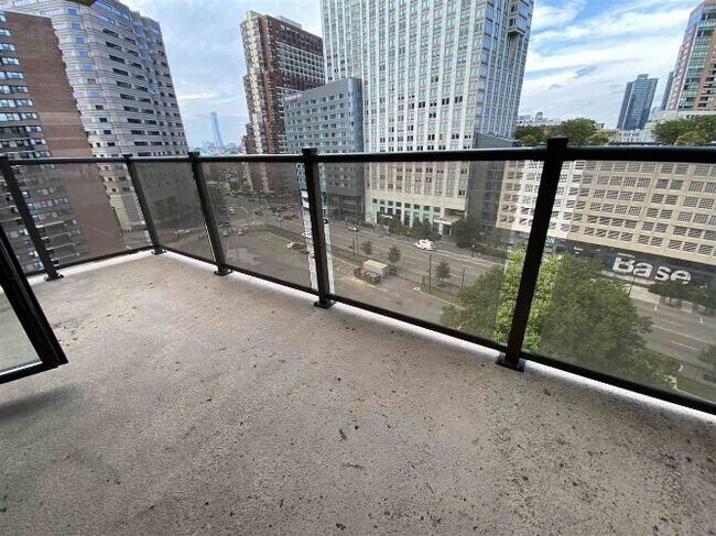 Foto del edificio - 11 Marin Blvd