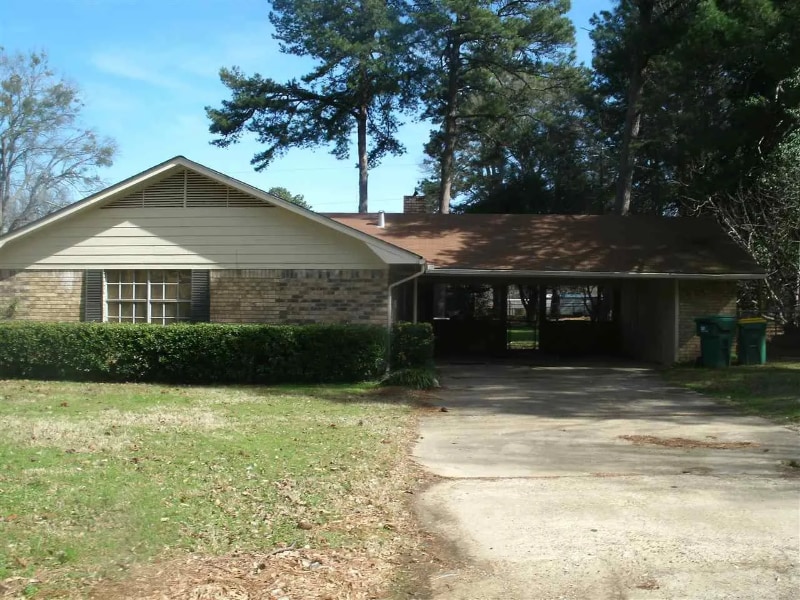 Building Photo - 100 Medina Dr