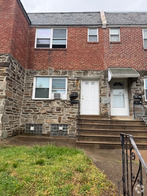 Building Photo - 6932 Oakland St