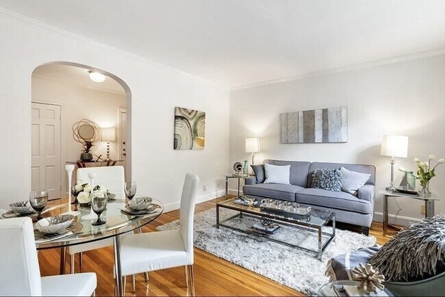 Building Photo - 60 Sutherland Rd