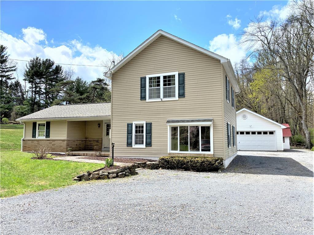 3676 Lower Saucon Rd, Hellertown, PA 18055 House for Rent in