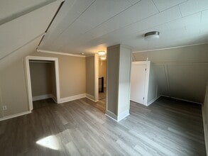 Building Photo - 53 S Park St