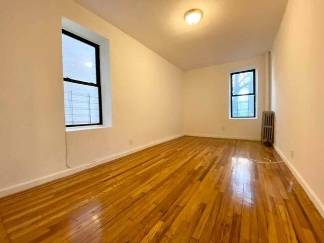 Foto del edificio - 1 bedroom in BRONX NY 10467