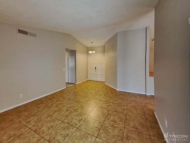 Foto del edificio - 1648 Trish Ln