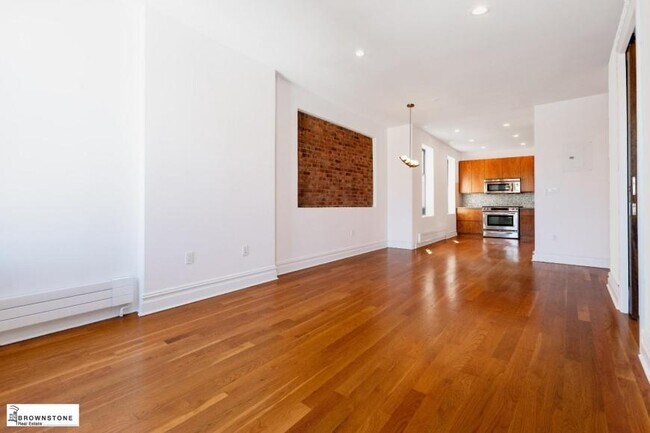Foto del edificio - 2 bedroom in Brooklyn NY 11201