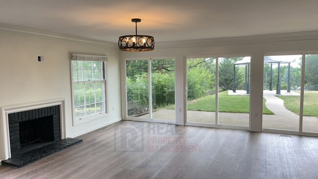Foto del edificio - Recently Renovated 3 Bedroom in McMurray!