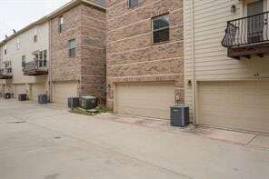 Building Photo - 2500 Rockbrook Dr