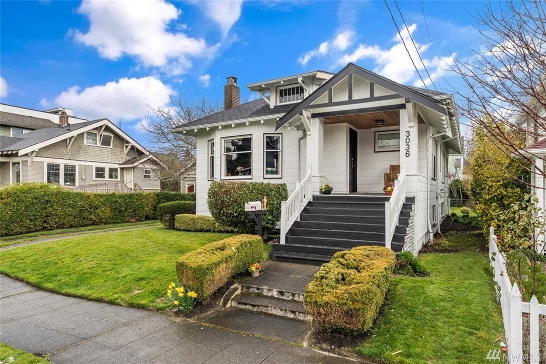 Front of house including porch - 3036 NW 65th St