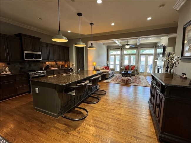 Building Photo - 811 Park Manor Dr