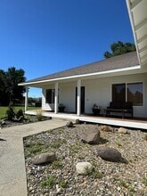 Building Photo - 250 Oasis Ln