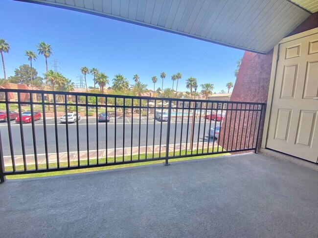 Foto del edificio - 5081 River Glen Dr