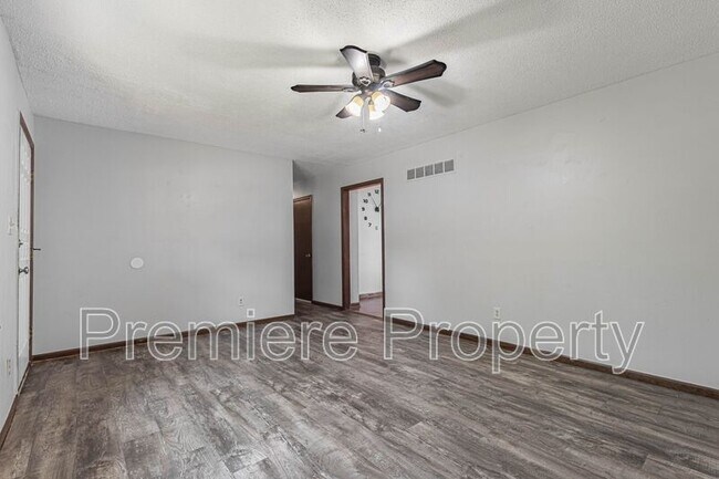 Foto del edificio - 17308 E 41 St S
