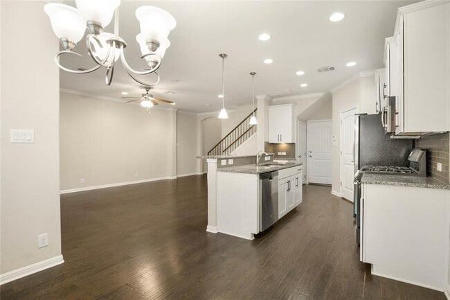 Foto del edificio - 13400 Briarwick Dr