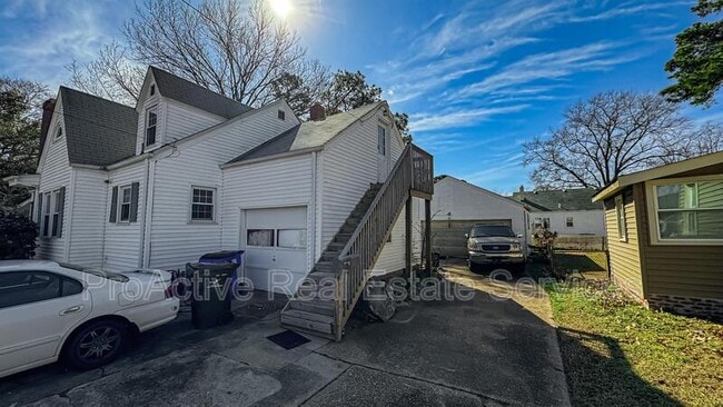 Building Photo - 3811 Chatham Cir