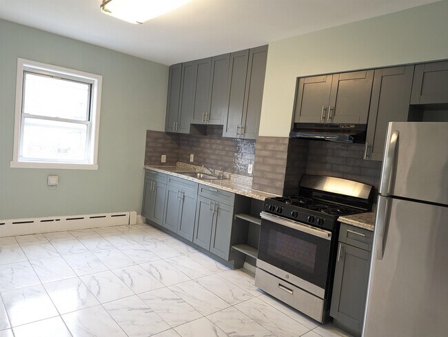 Building Photo - 211 Beacon Ave